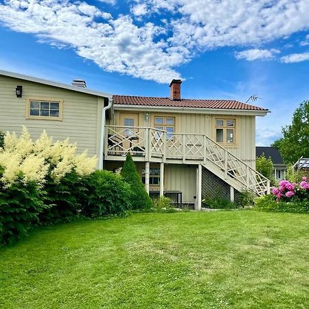 Charmigt Sekelskifteshus Med Naerhet Till Det Mesta Eskilstuna Extérieur photo